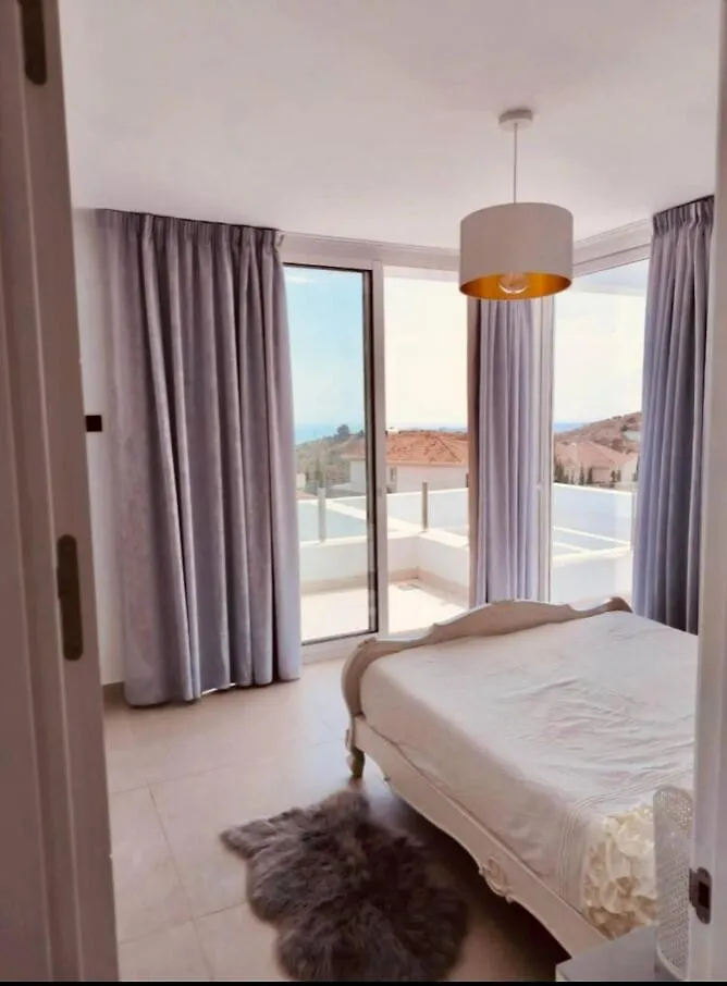Luxury Modern 4 Bed Villa - 5 Minutes From Town! Málaga