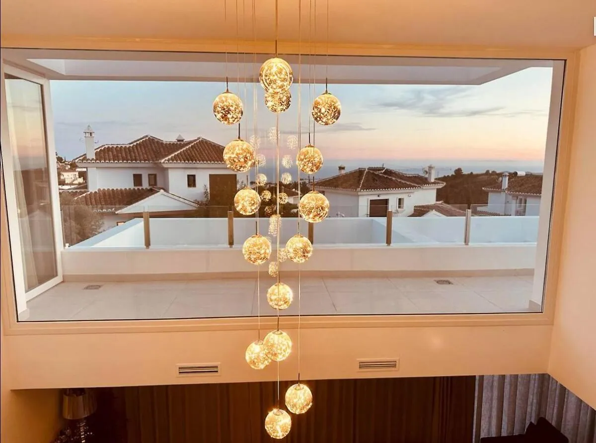 Luxury Modern 4 Bed Villa - 5 Minutes From Town! Málaga Espanha