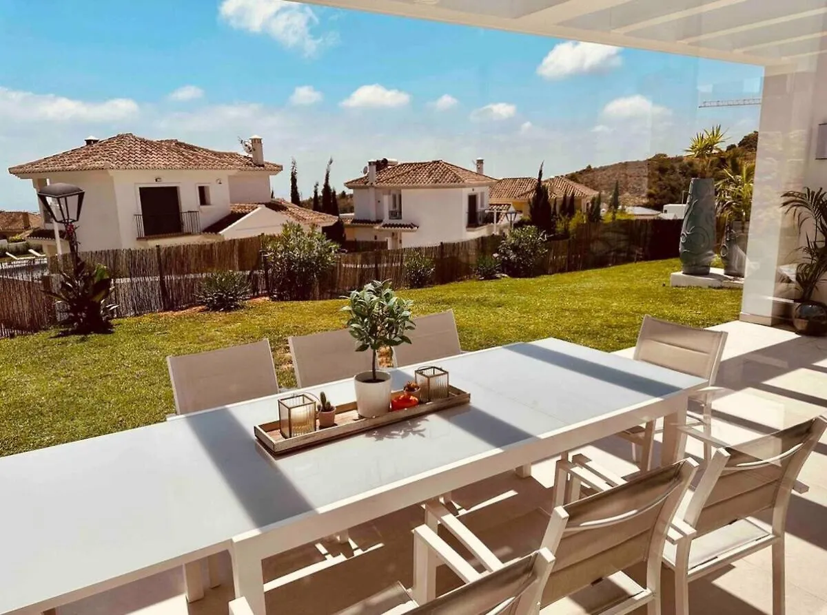 Luxury Modern 4 Bed Villa - 5 Minutes From Town! Málaga
