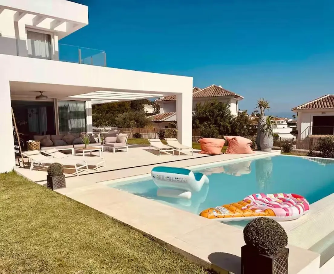 Luxury Modern 4 Bed Villa - 5 Minutes From Town! Málaga