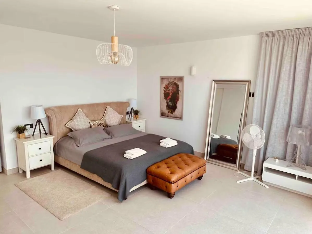 Luxury Modern 4 Bed Villa - 5 Minutes From Town! Málaga