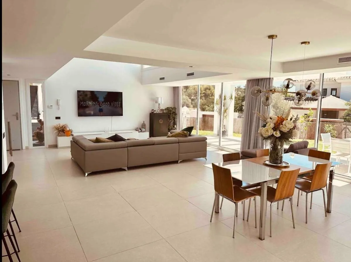 Luxury Modern 4 Bed Villa - 5 Minutes From Town! Málaga 0*,  Espagne