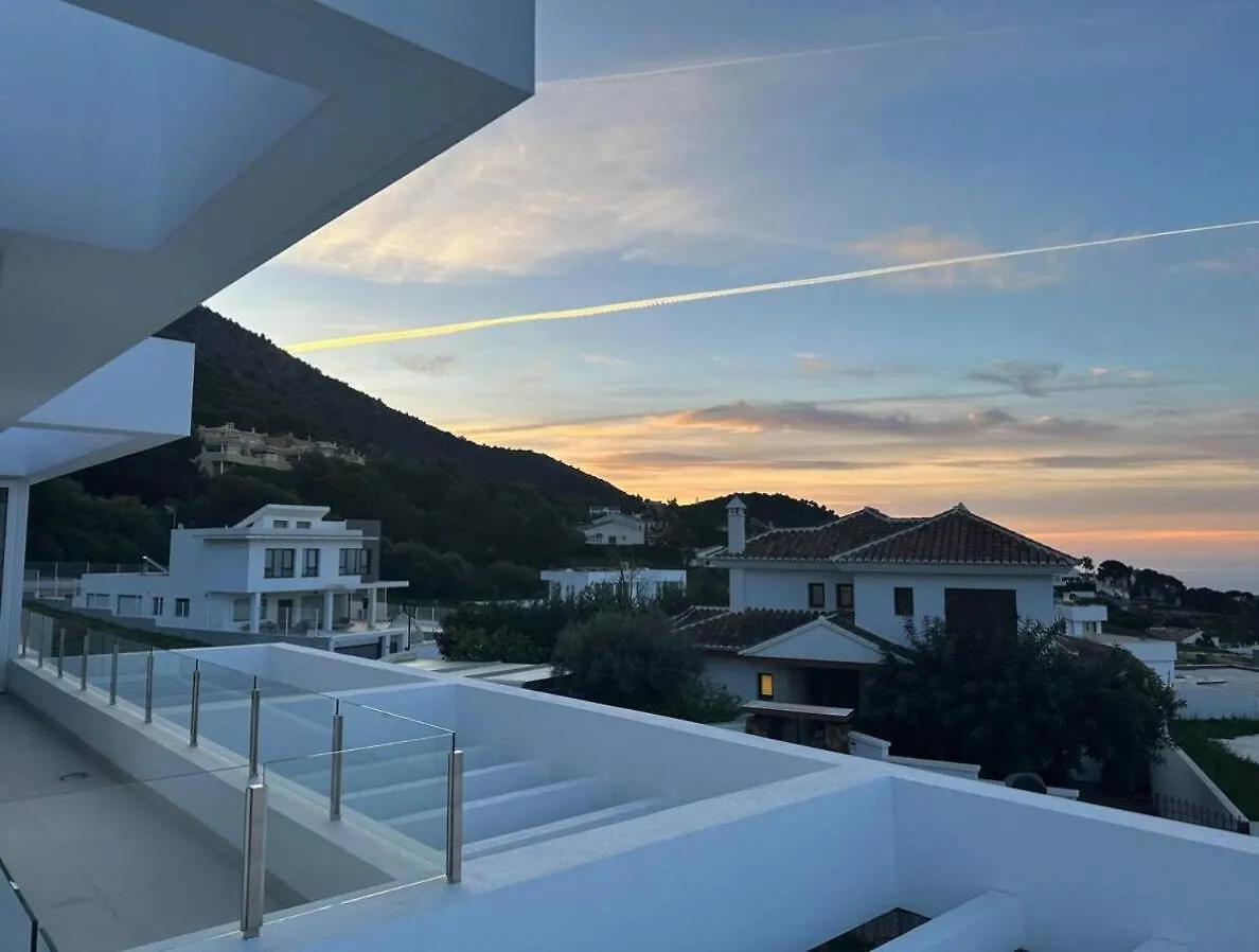 Luxury Modern 4 Bed Villa - 5 Minutes From Town! Málaga